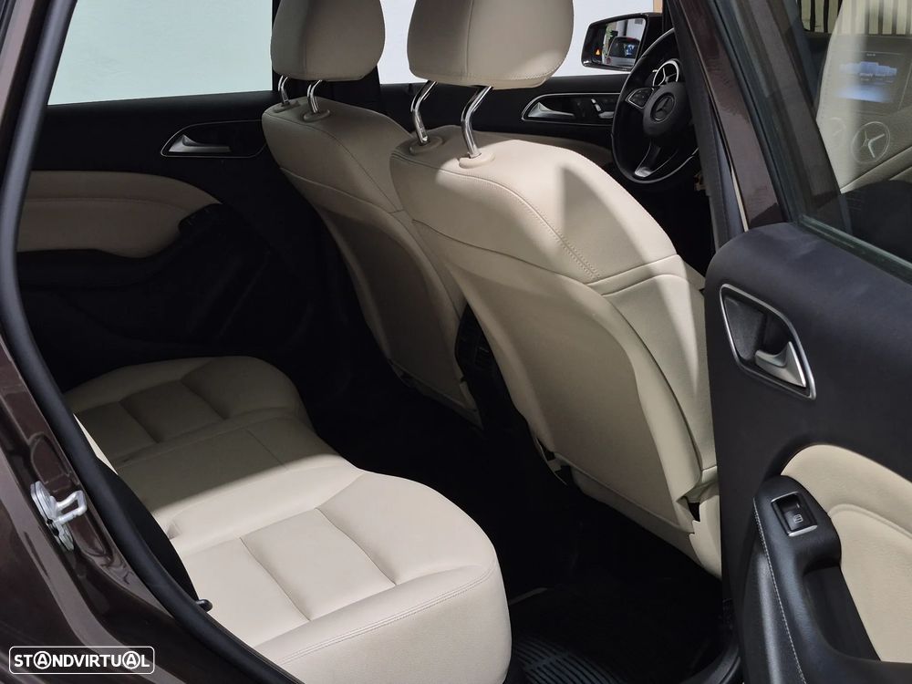 Mercedes-Benz B 180 d Style - 15