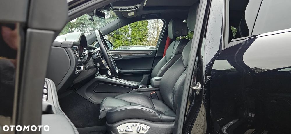 Porsche Macan Turbo - 24