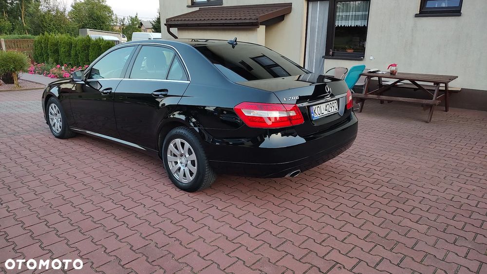 Mercedes-Benz Klasa E 200 NGT BlueEffICIENCY Elegance - 5
