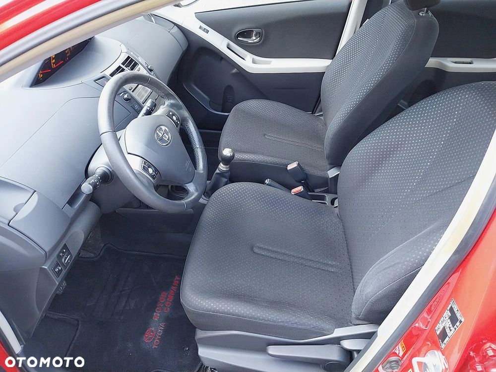Toyota Yaris 1.0 Terra - 5