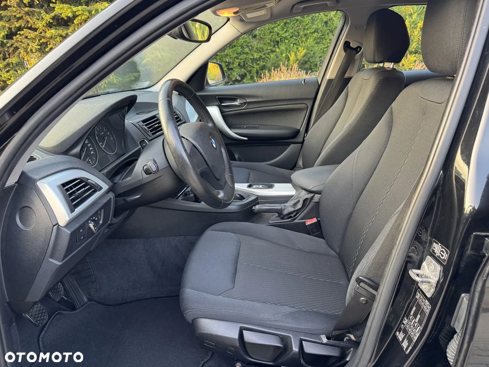 BMW Seria 1 - 30