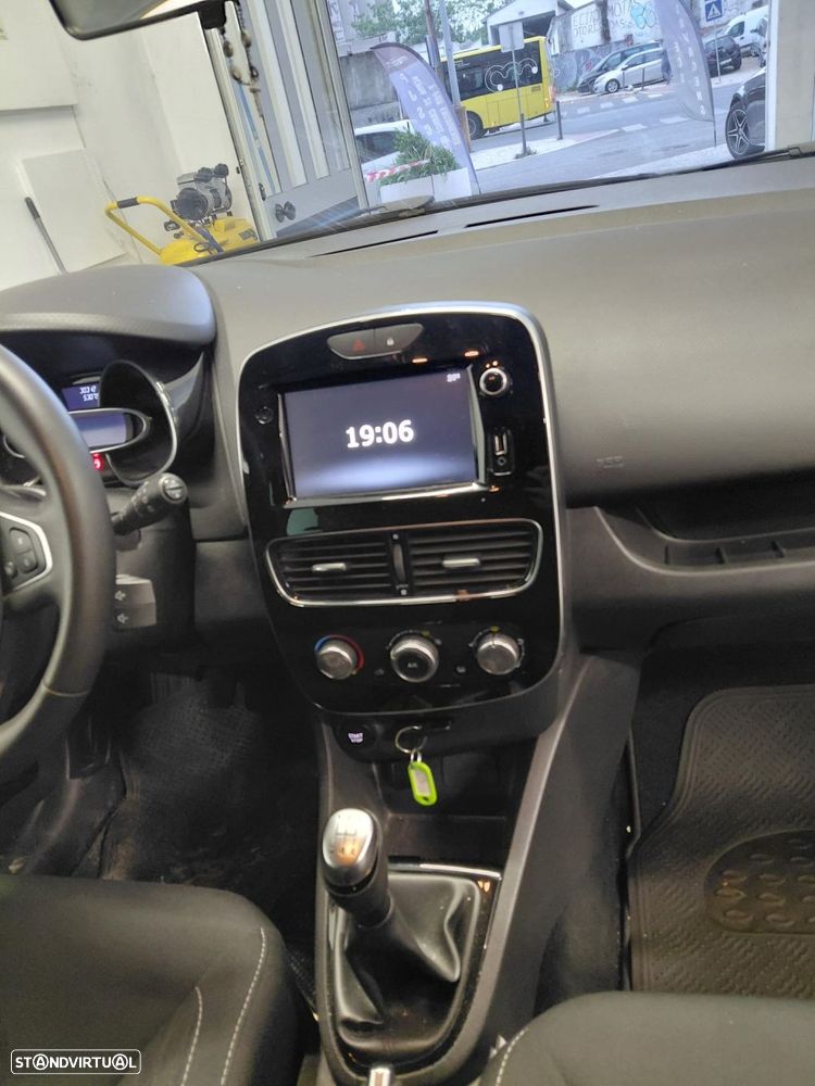 Renault Clio 0.9 TCe Limited - 12