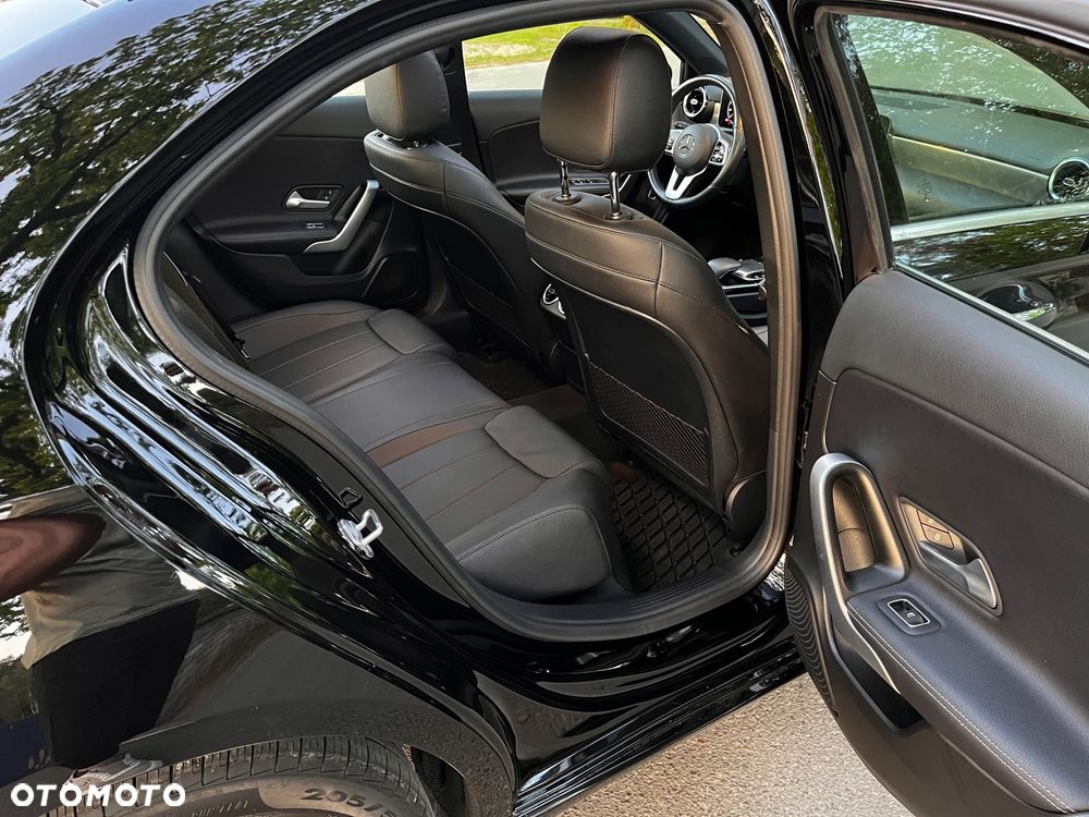 Mercedes-Benz Klasa A 220 4Matic 7G-DCT - 36