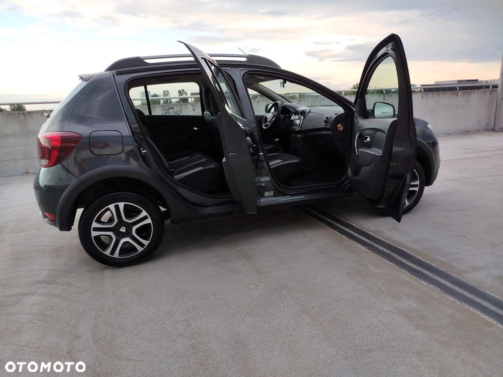 Dacia Sandero Stepway TCe 90 (S&S) Celebration - 10