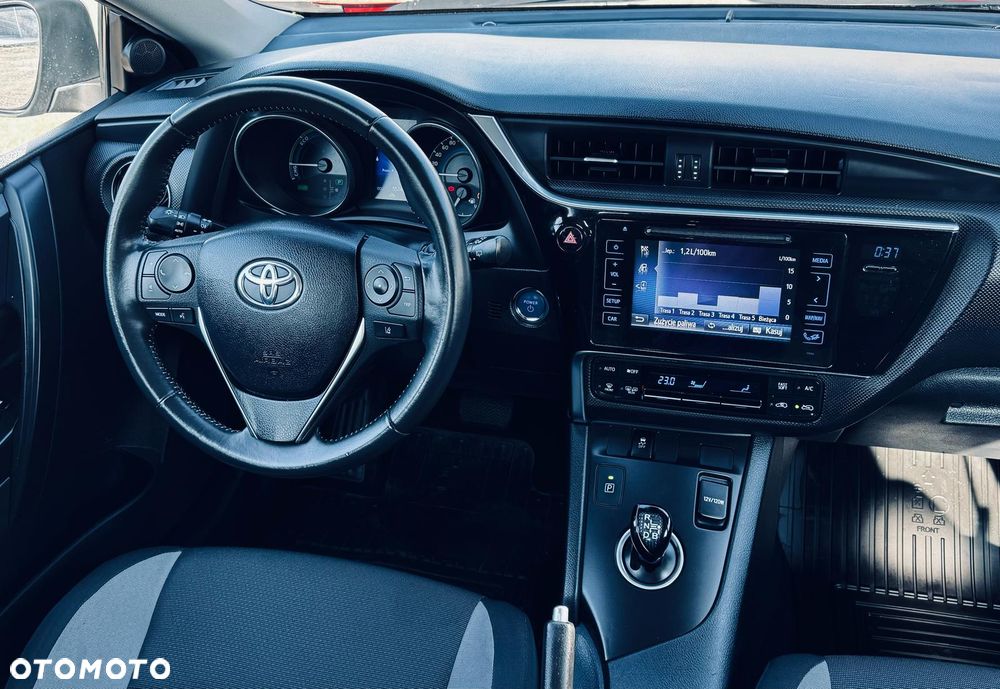 Toyota Auris Hybrid 135 Dynamic - 34