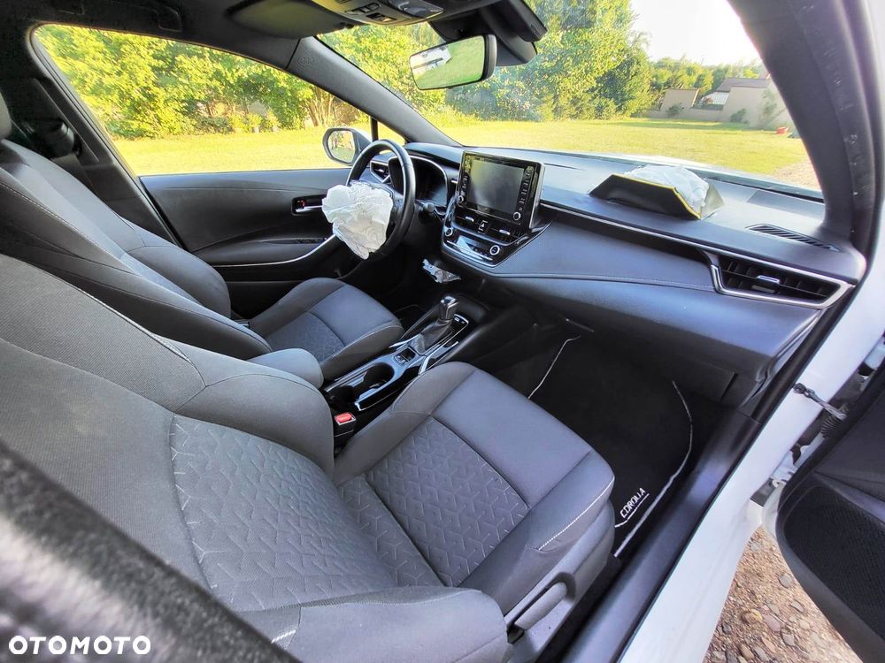 Toyota Corolla - 12