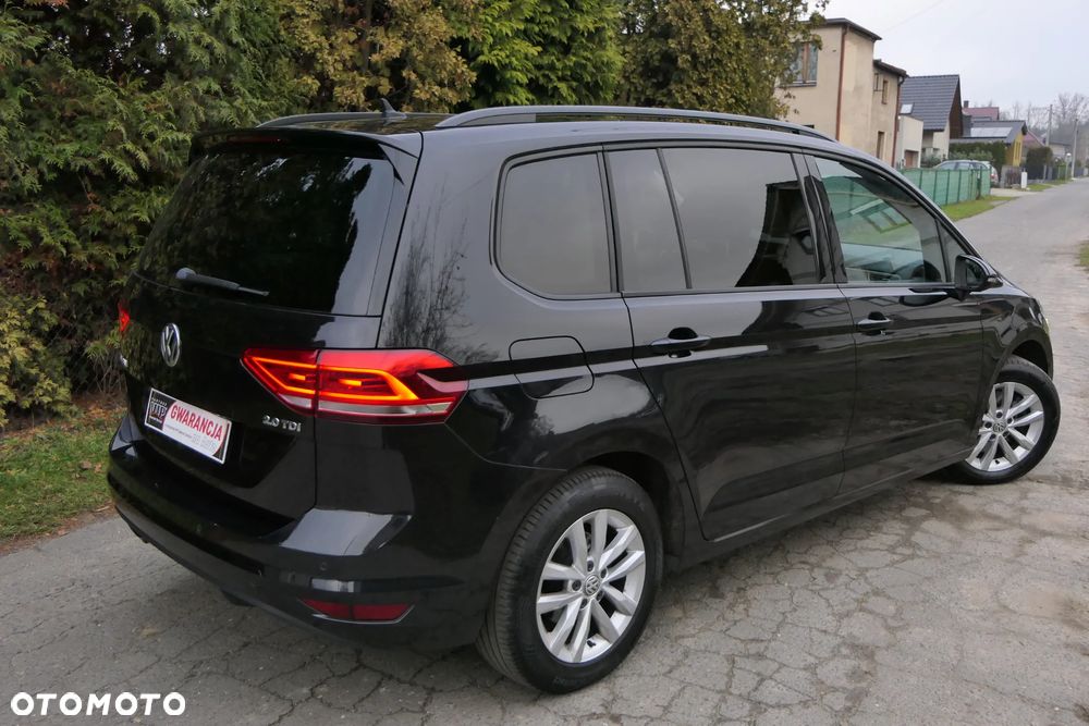 Volkswagen Touran 2.0 TDI BMT Comfortline - 9