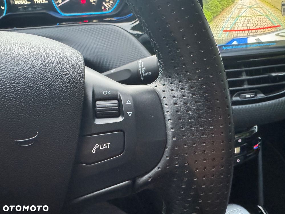 Peugeot 2008 1.2 Pure Tech GPF Allure S&S - 23