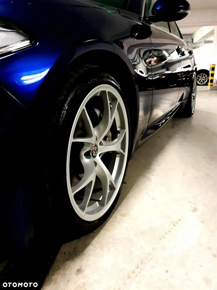 Alfa Romeo Giulia 2.0 Turbo 16V AT8-Q4 Veloce - 14