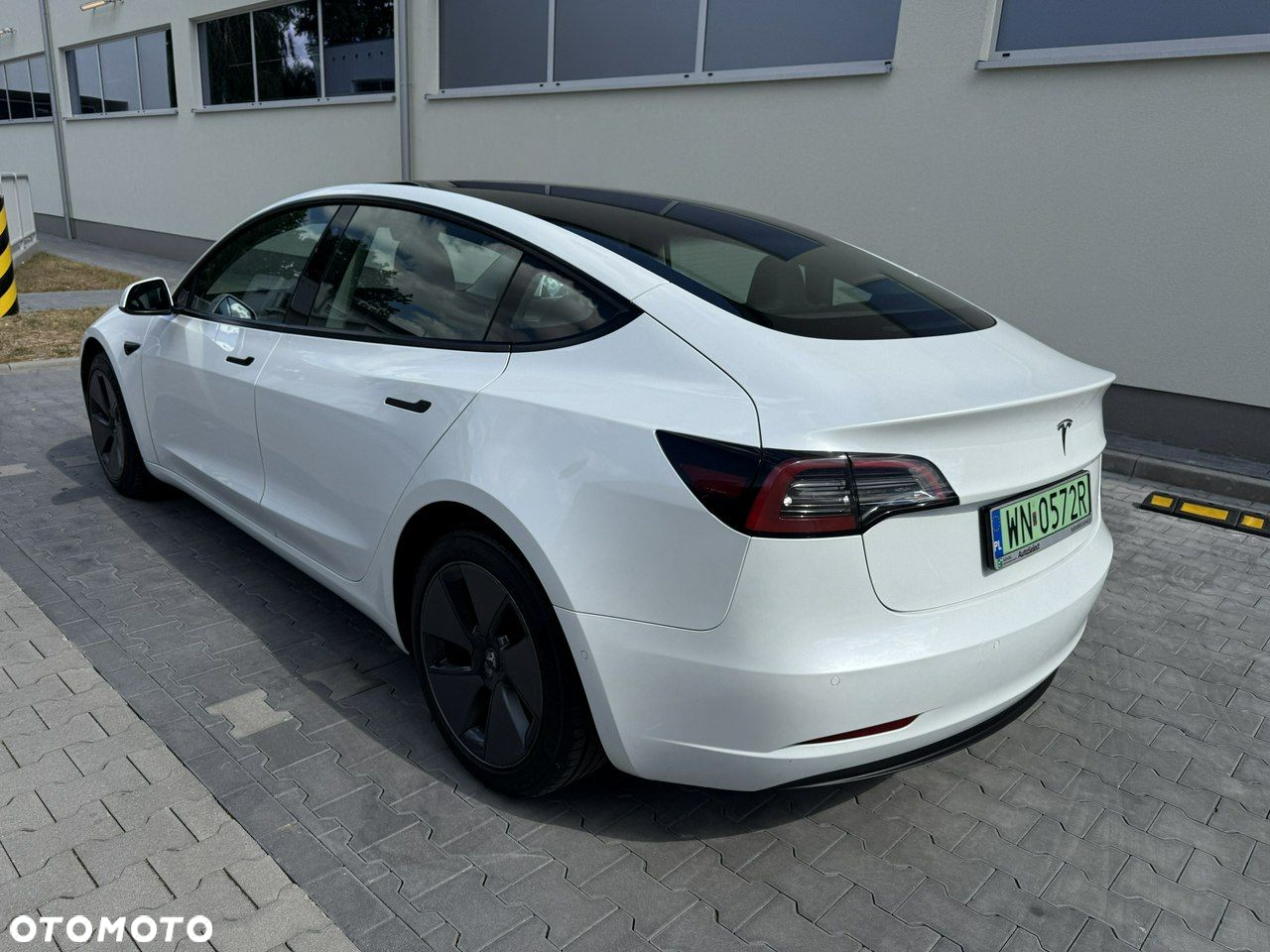 Tesla Model 3 - 7