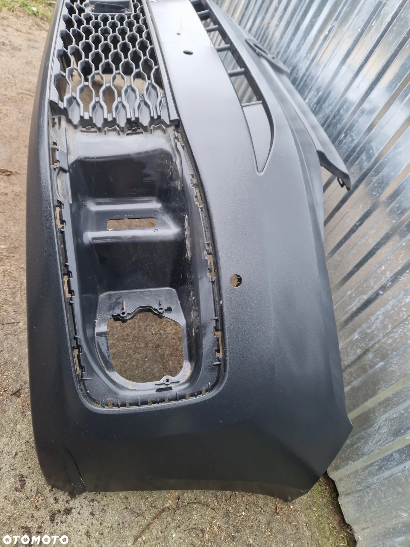 VW Caddy 2K7 Zderzak przód przedni 4PDC - 2