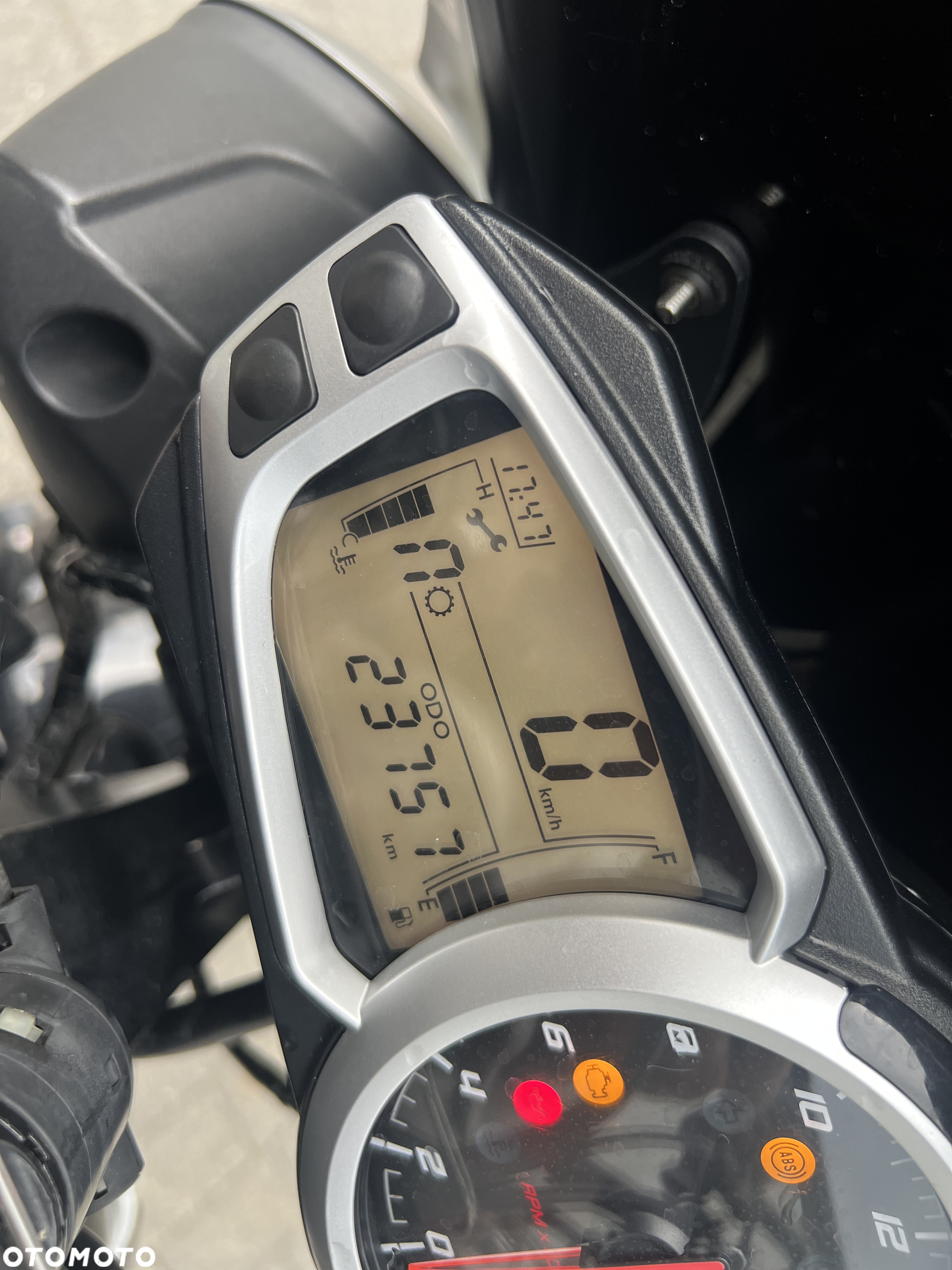 Triumph Street Triple - 8