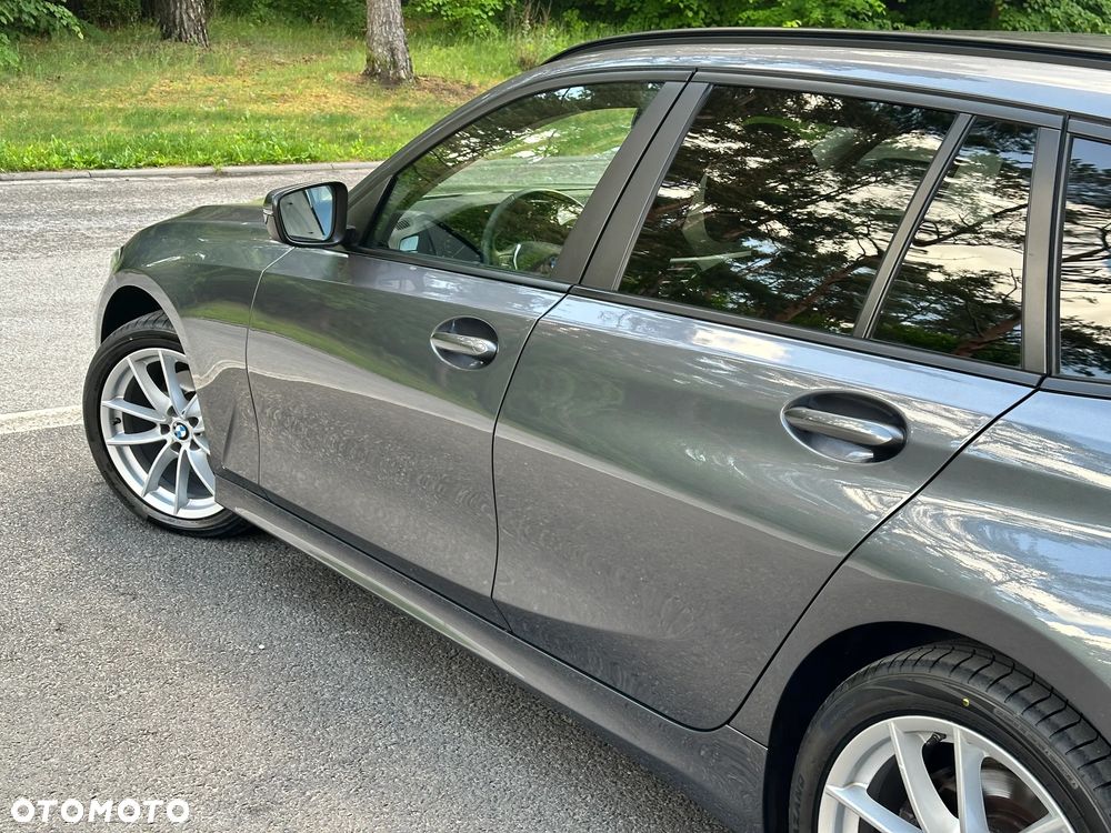 BMW Seria 3 320d xDrive MHEV Sport Line - 14