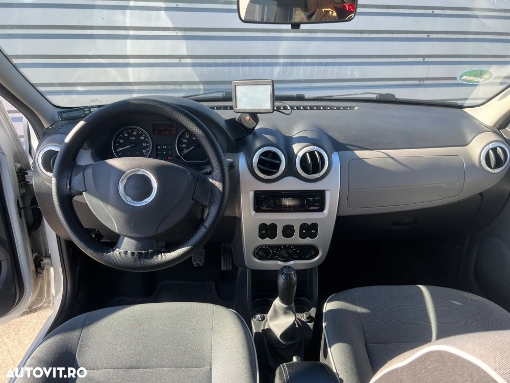 Dacia Logan 1.6 MPI Ambition - 8