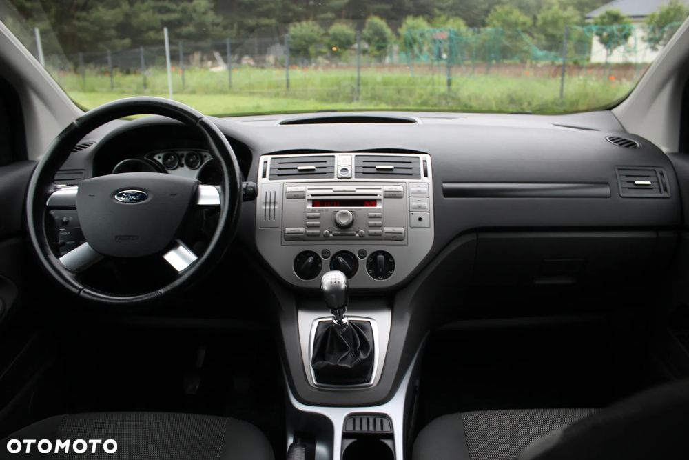 Ford Kuga 2.0 TDCi 2x4 Trend - 4