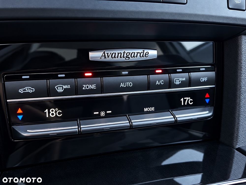 Mercedes-Benz Klasa E 220 CDI DPF BlueEFFICIENCY 7G-TRONIC Avantgarde - 17