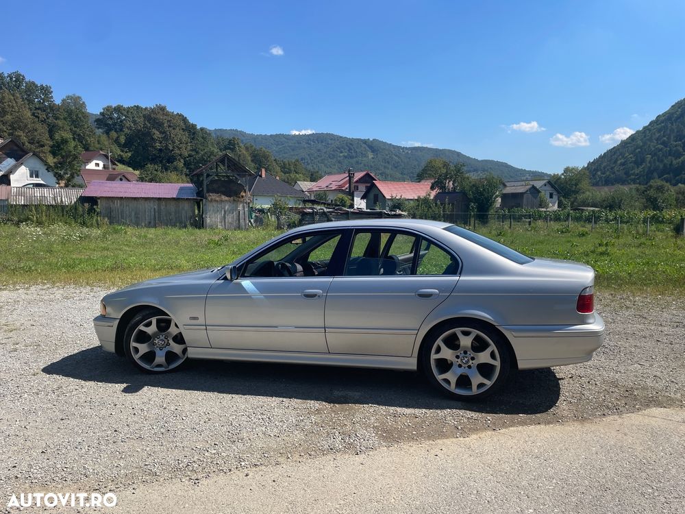 BMW Seria 5 520d Touring - 3