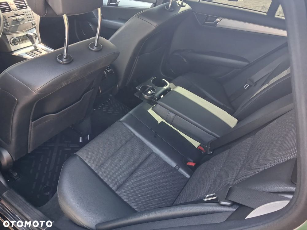 Mercedes-Benz Klasa C 200 (BlueEFFICIENCY) 7G-TRONIC Avantgarde - 11