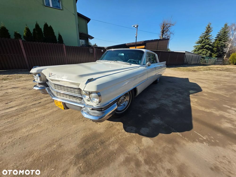 Cadillac Deville - 1