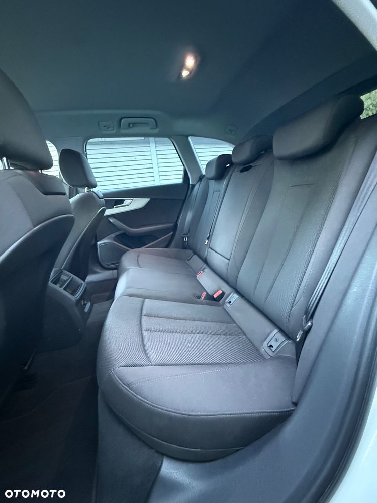 Audi A4 Avant 40 TDI quattro S tronic advanced - 25