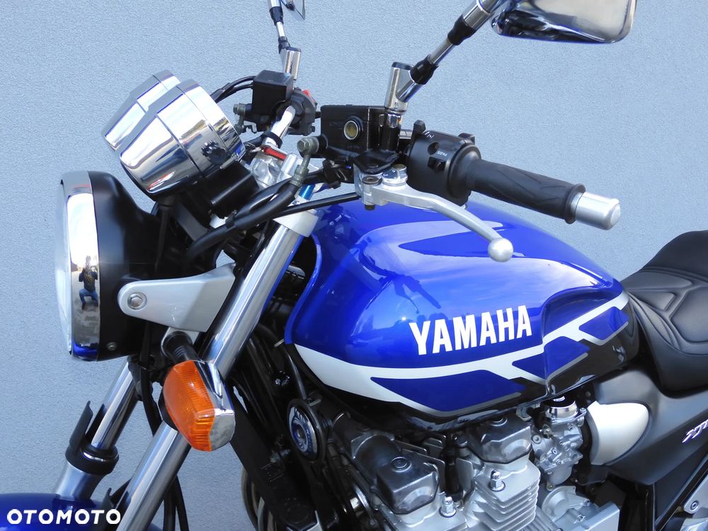 Yamaha XJR - 27