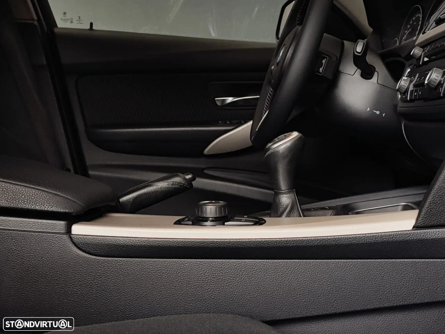BMW 318 d Touring - 27