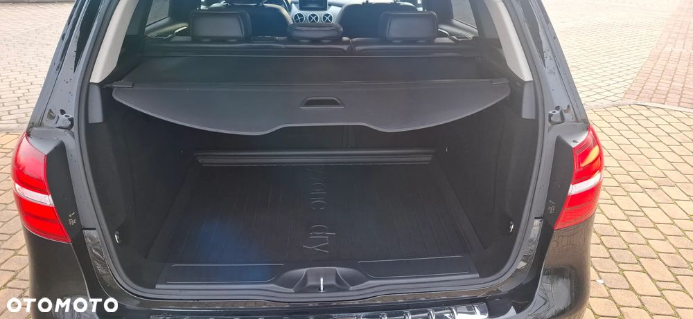 Mercedes-Benz Klasa B 200 7G-DCT Style - 36