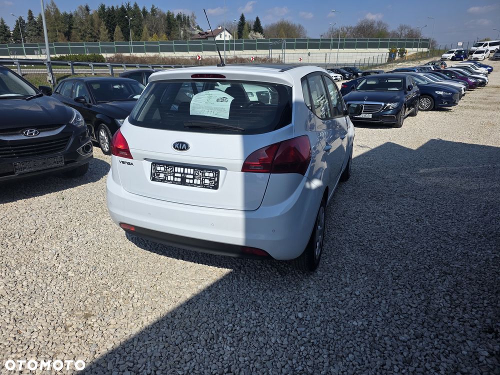 Kia Venga 1.6 Business Line - 26