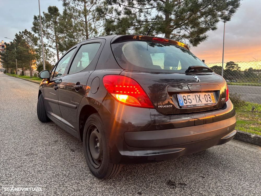 Peugeot 207 1.4 HDi Urban - 2