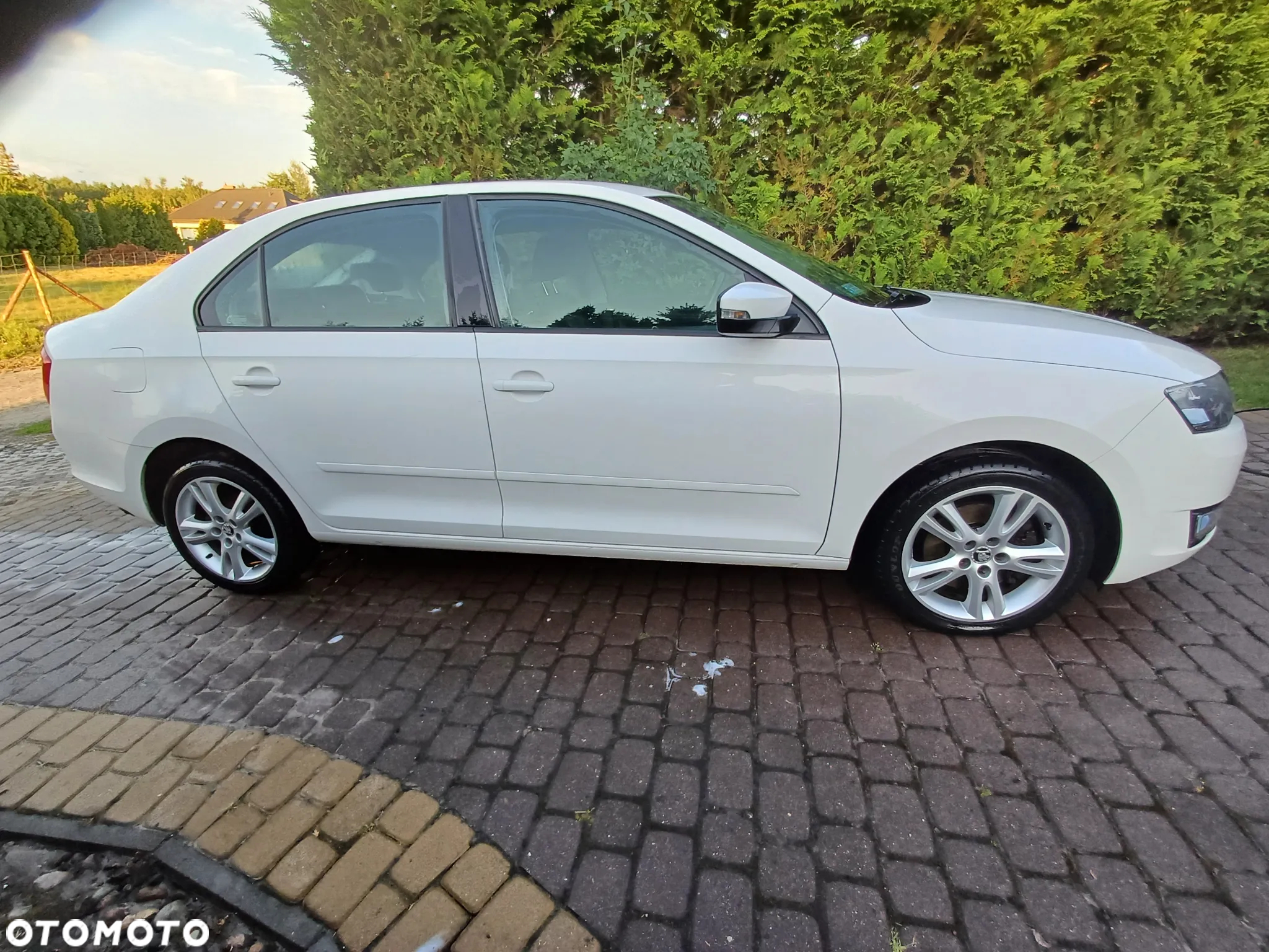 Skoda RAPID 1.2 TSI Active - 7