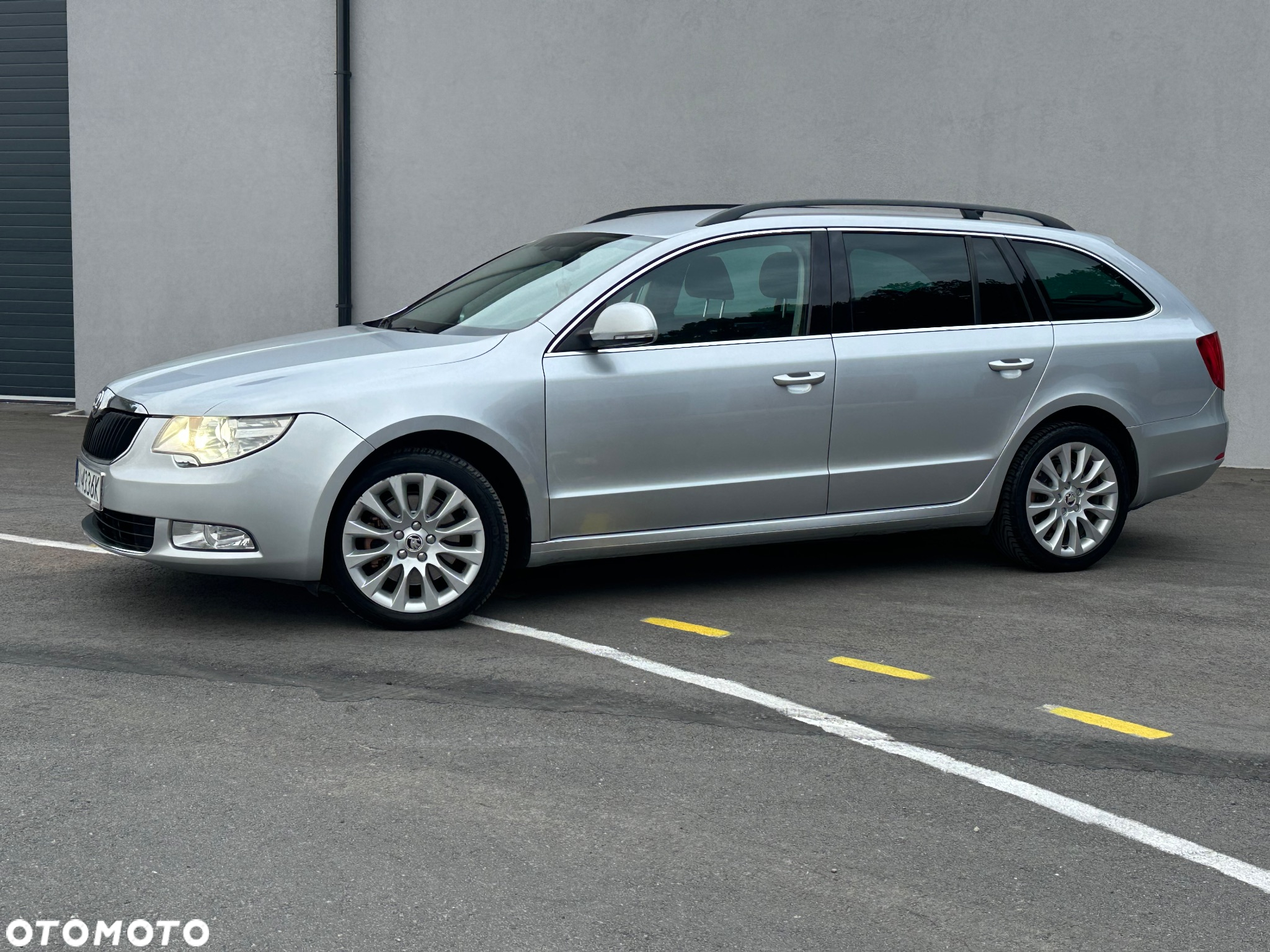 Skoda Superb Combi 2.0 TDI DSG Elegance - 3