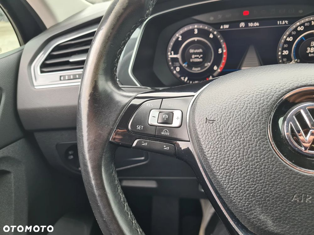 Volkswagen Tiguan - 28