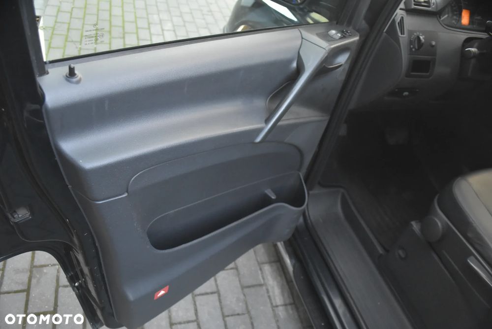 Mercedes-Benz VITO - 18