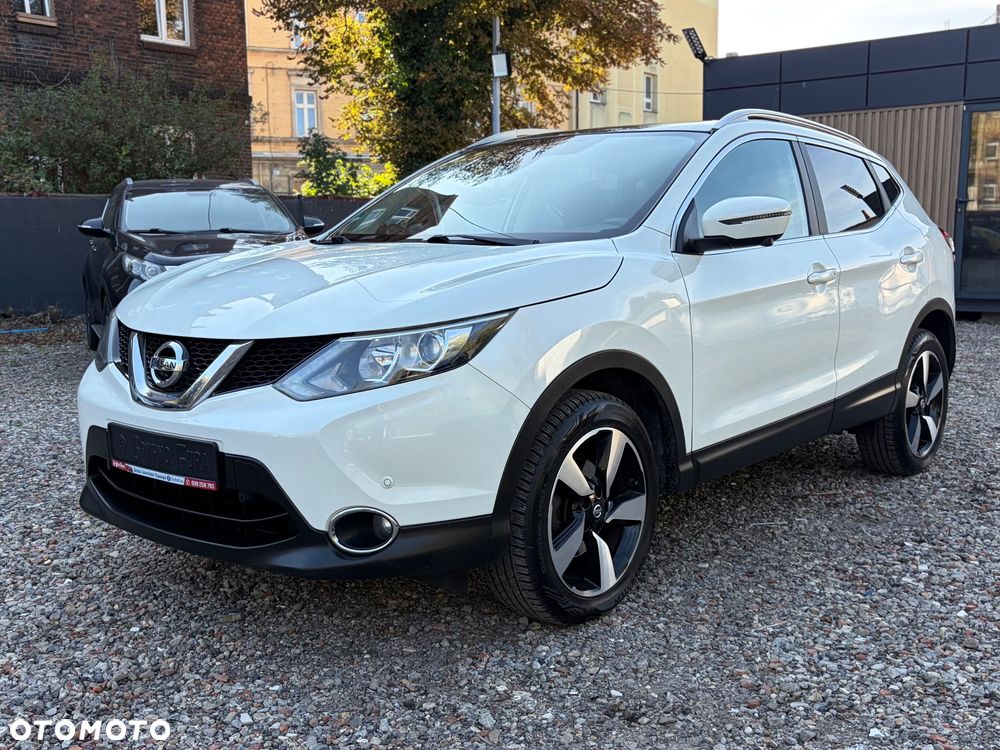 Nissan Qashqai 1.6 DIG-T 360 - 1