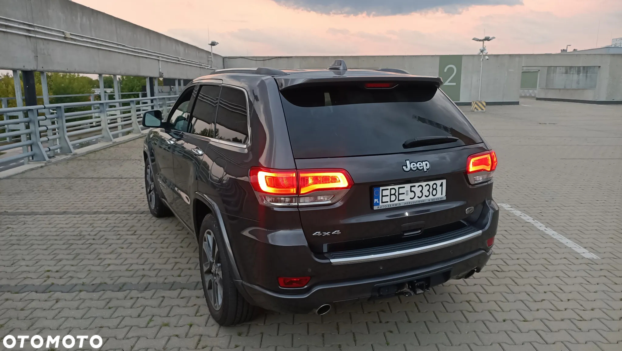 Jeep Grand Cherokee ver-3-6-v6-overland - 7