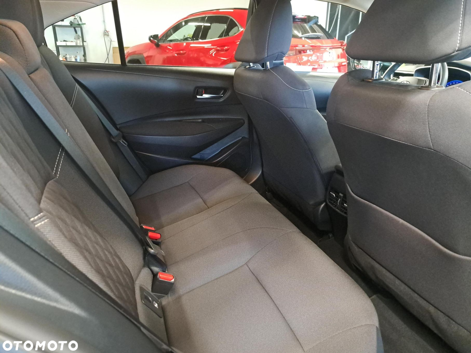 Toyota Corolla - 10