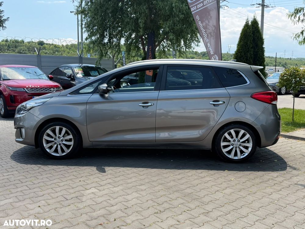 Kia Carens - 3