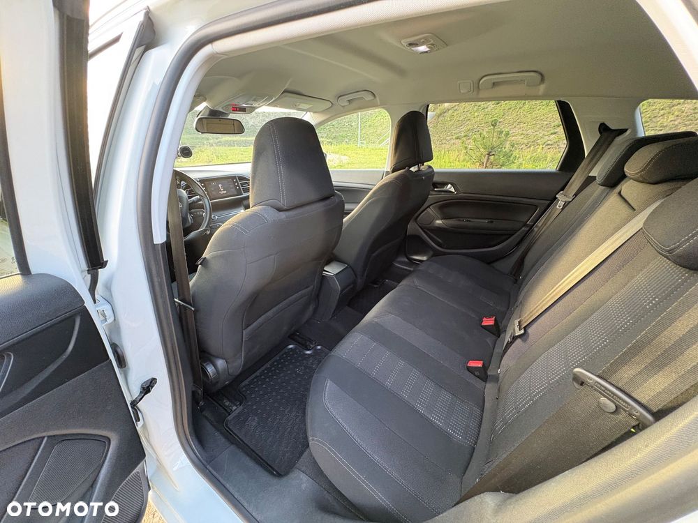 Peugeot 308 1.6 BlueHDi Allure S&S - 19