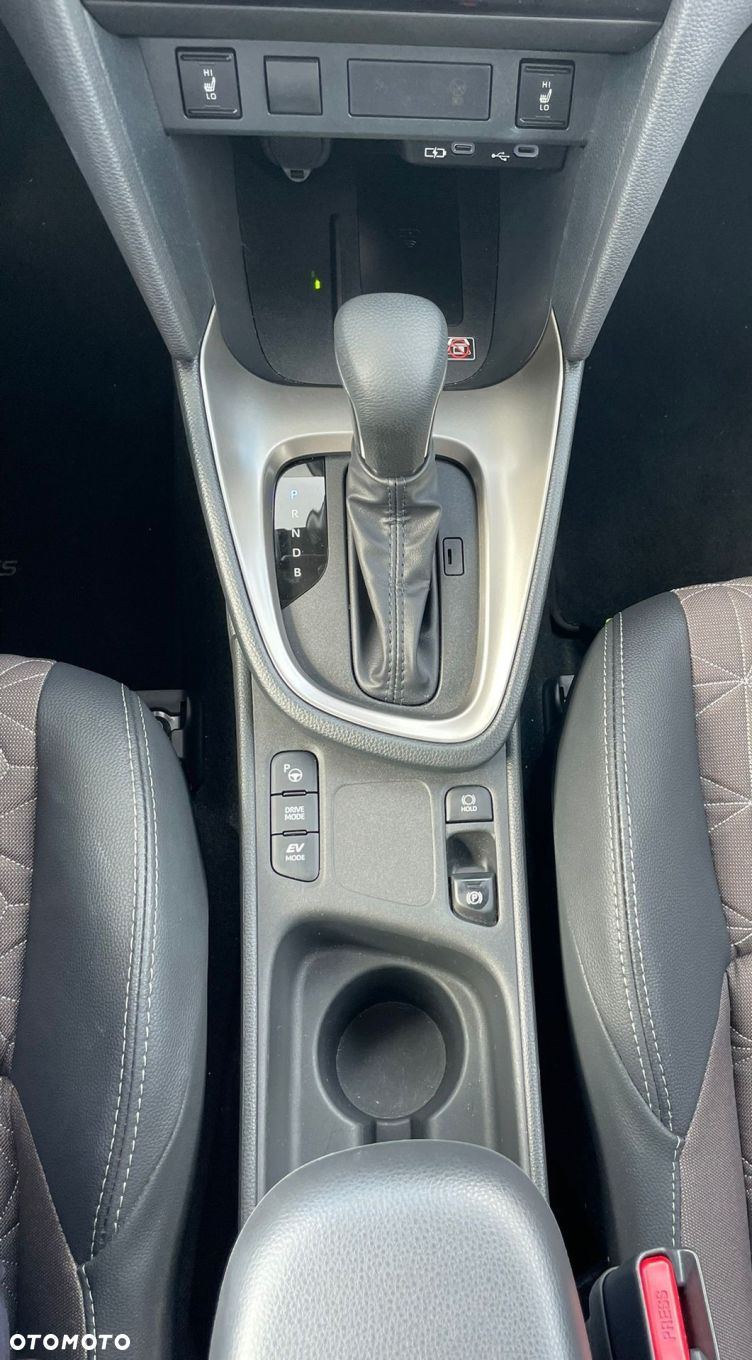 Toyota Yaris Cross - 19