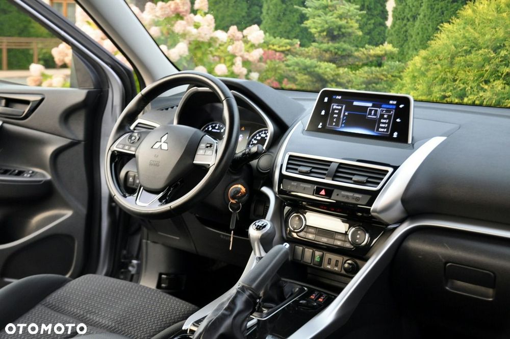 Mitsubishi Eclipse Cross - 25