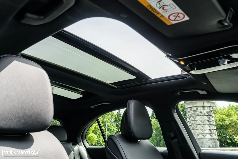 Mercedes-Benz C 300 - 34