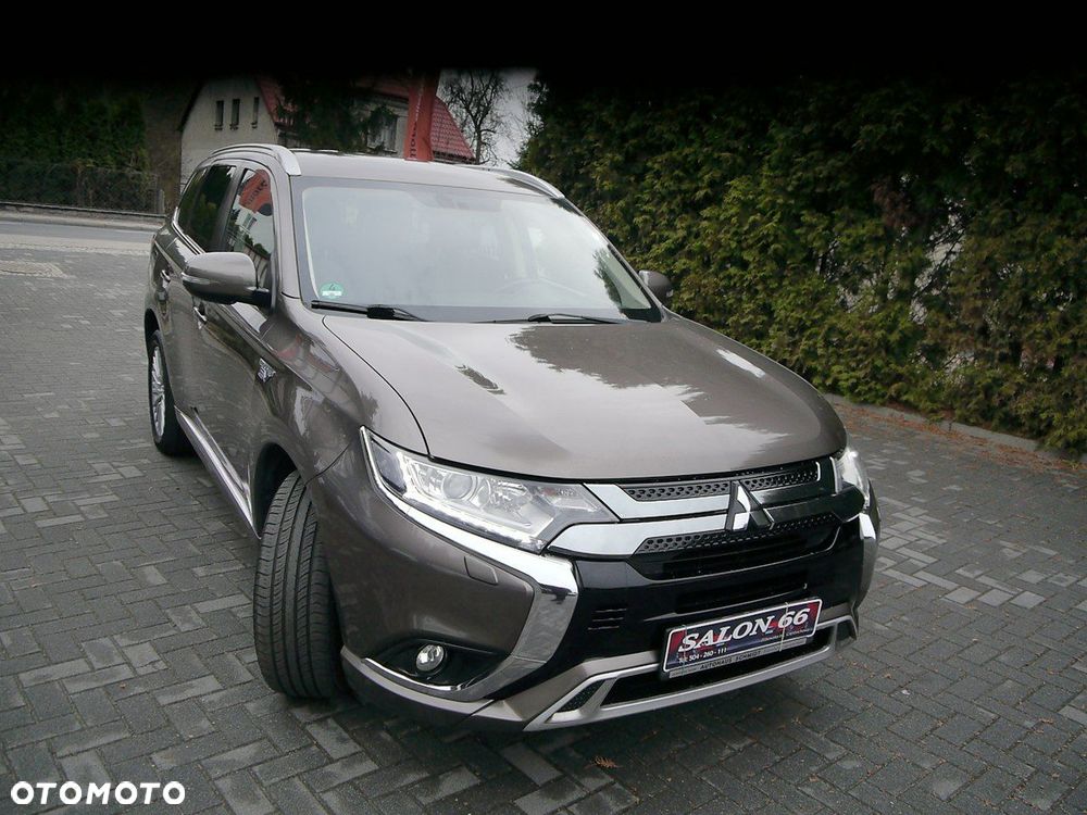 Mitsubishi Outlander - 9