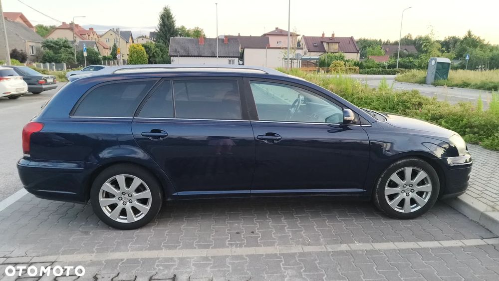 Toyota Avensis 2.0 D-4D Sol - 23