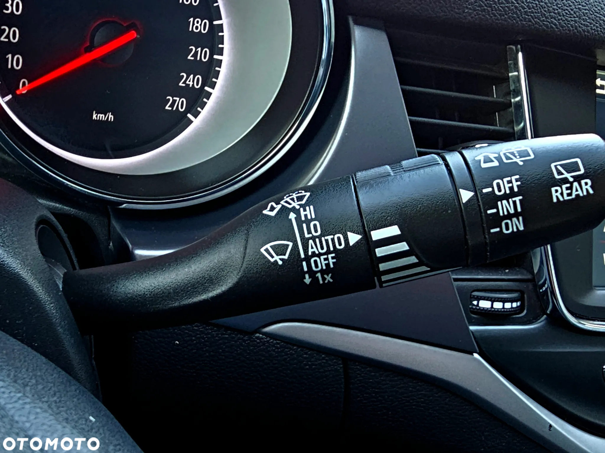 Opel Astra V 1.2 T Elegance S&S - 34