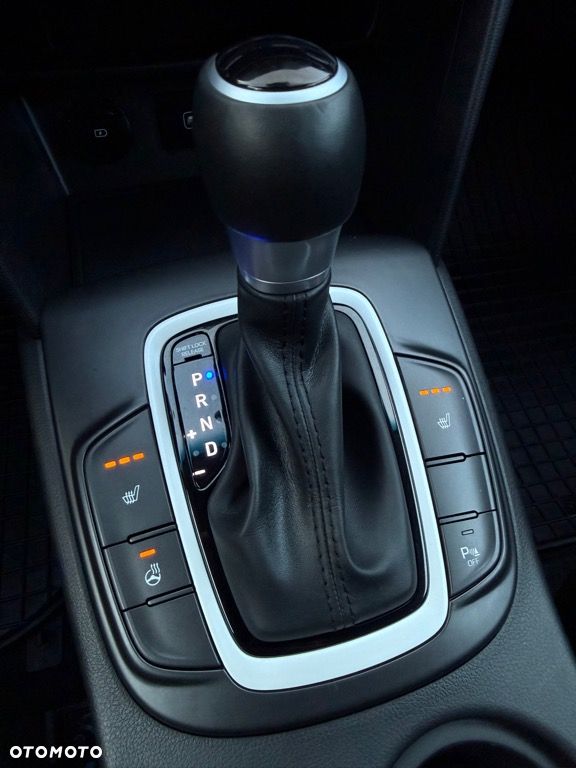 Hyundai Kona 1.6 GDI DCT Premium - 28