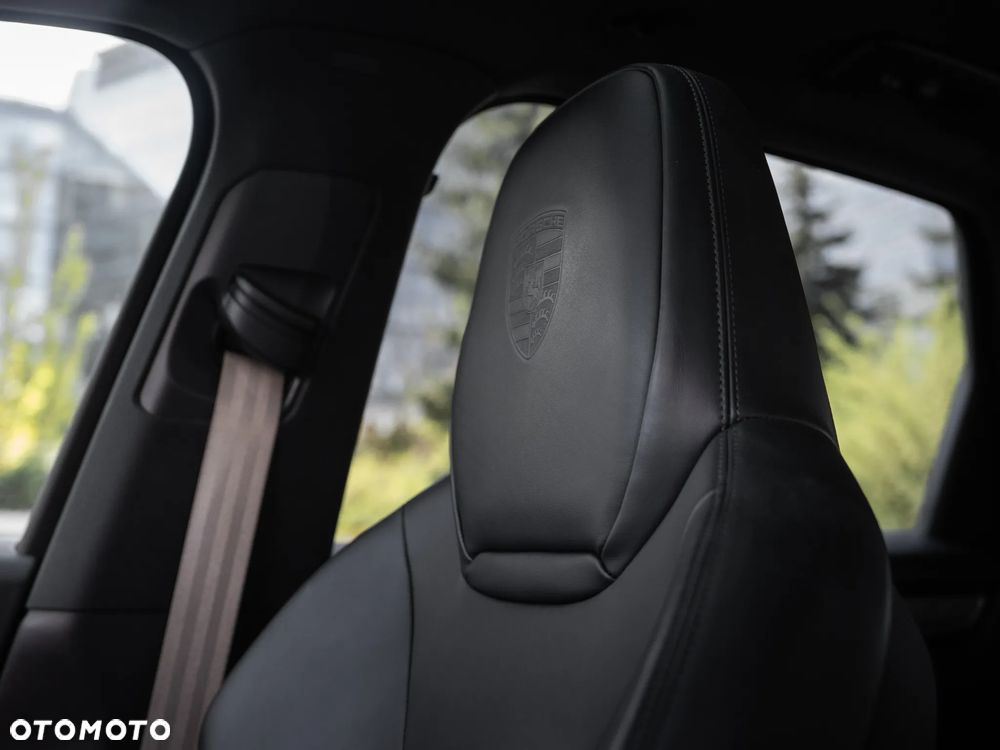 Porsche Cayenne Platinum Edition - 25