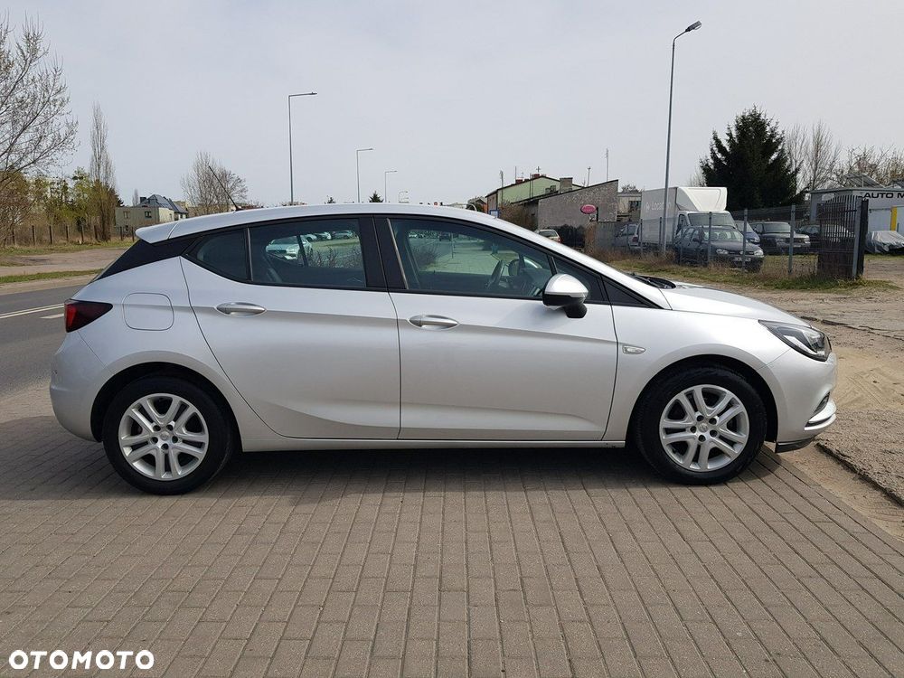 Opel Astra - 4