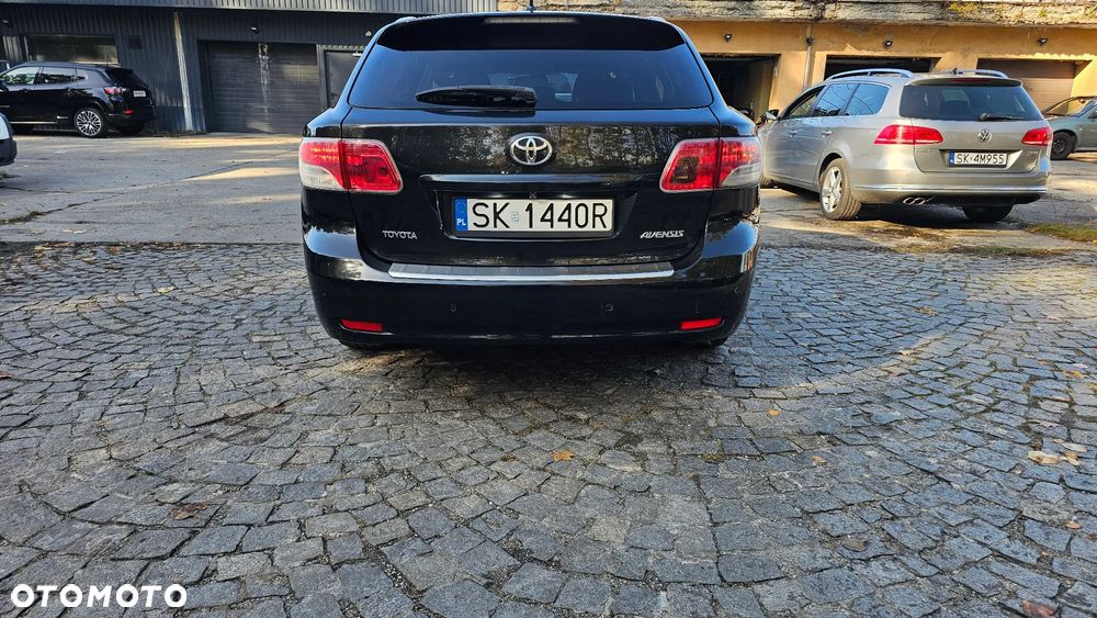 Toyota Avensis - 9