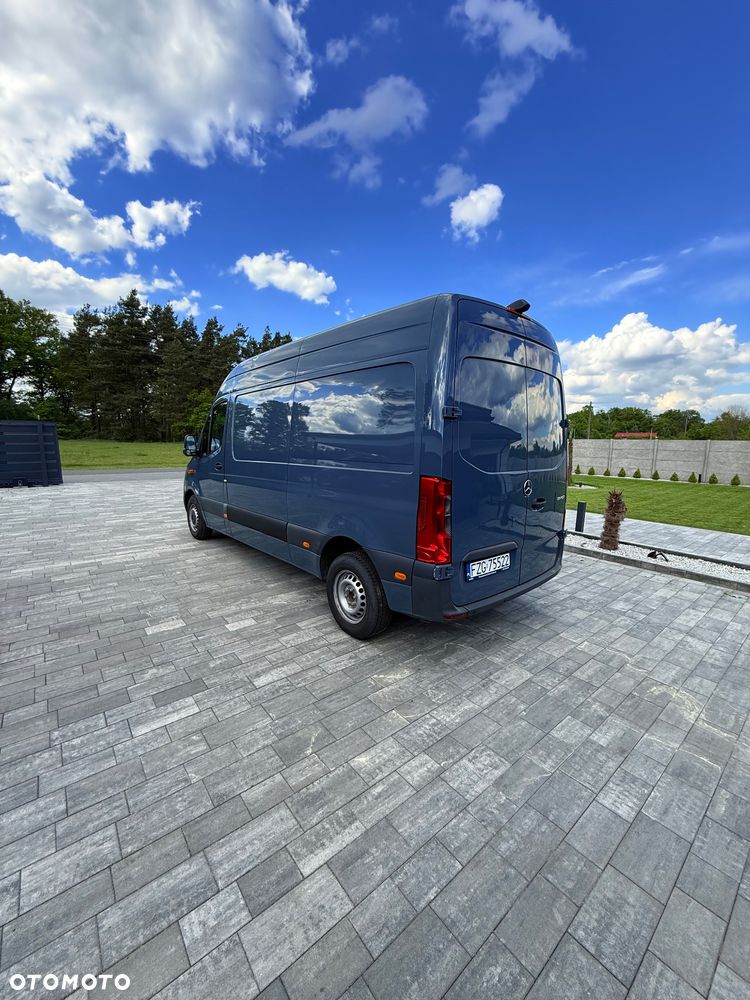 Mercedes-Benz Sprinter - 4