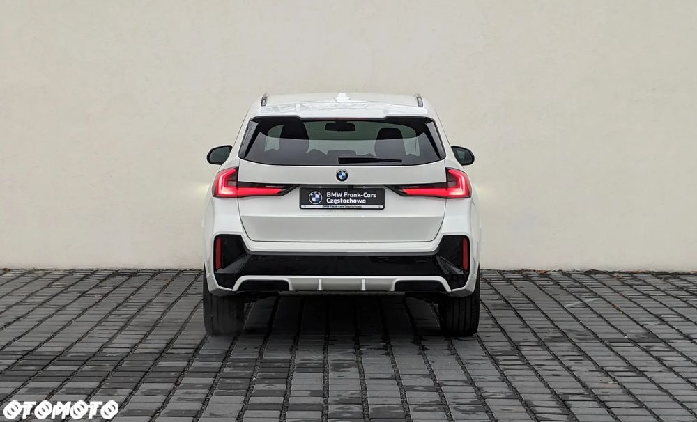 BMW iX1 xDrive30 66.5kWh xLine - 6
